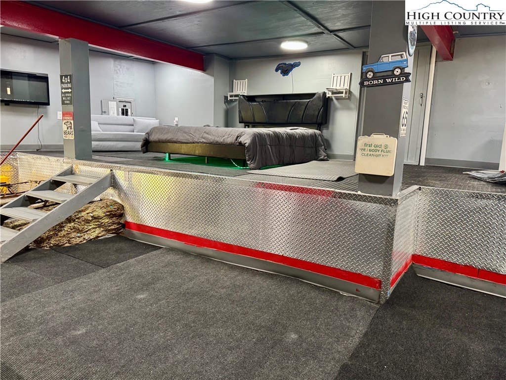 142 Tamarack Road Beech Mountain, NC 28604 - Photo 27 of 36