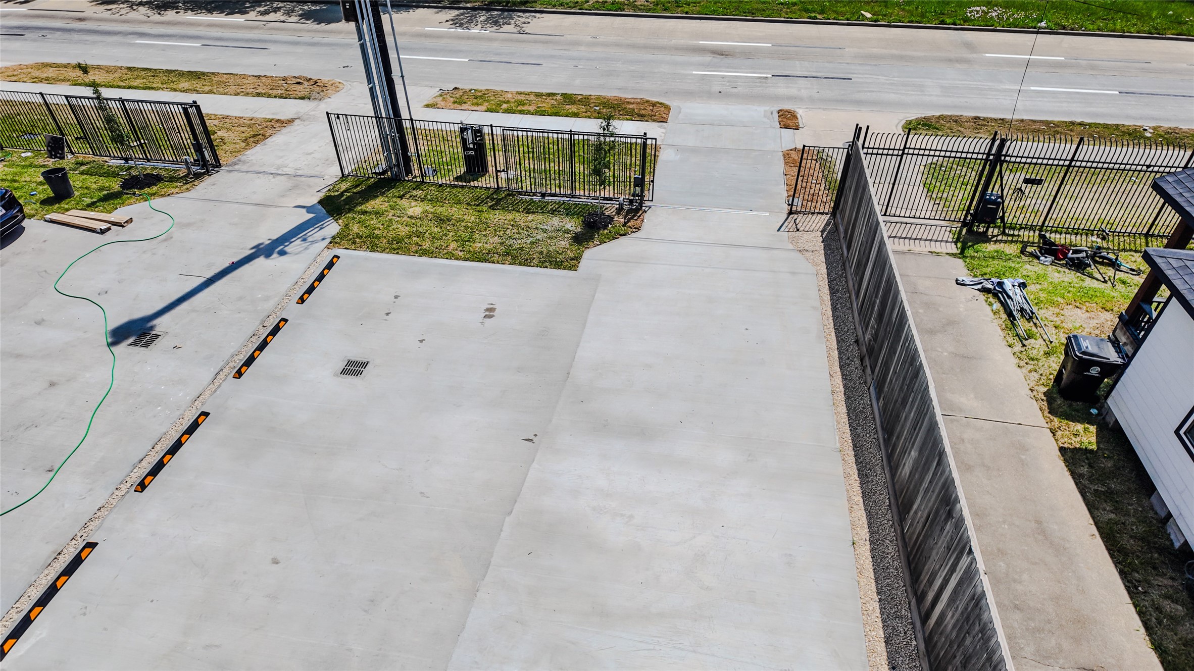 823 North Loop Houston, TX 77022 - Photo 23 of 23 a view of outdoor space yard and patio