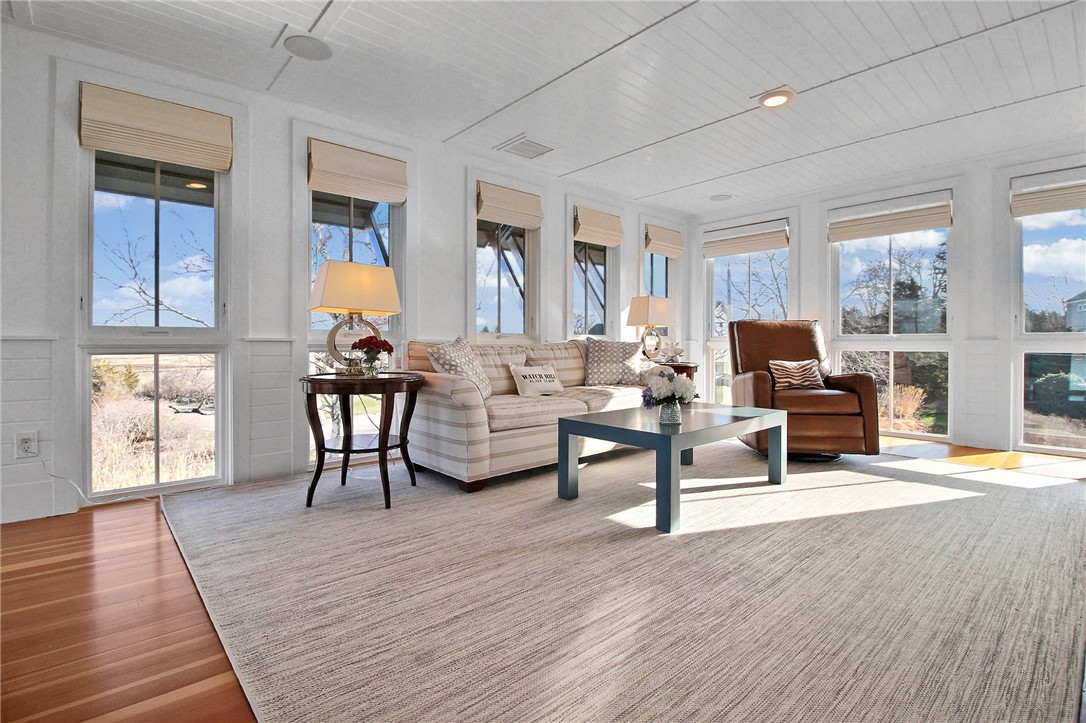111 Avondale Road Westerly, RI 02891 - Photo 20 of 50