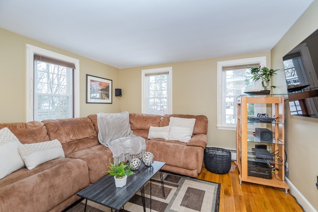 34 Putnam Road Reading, MA 01867 - Photo 12 of 37 Gallery Image 12