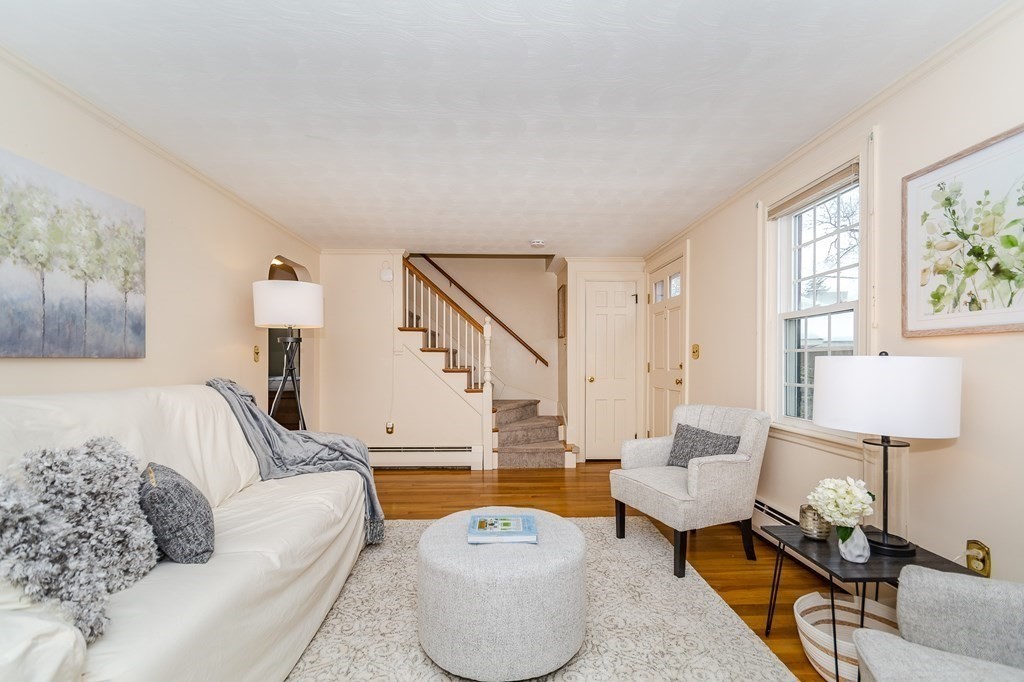 34 Putnam Road Reading, MA 01867 - Photo 5 of 37 Gallery Image 5