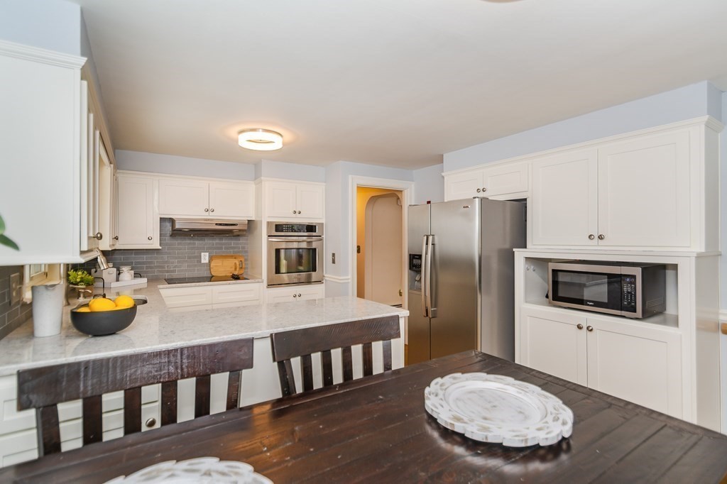 34 Putnam Road Reading, MA 01867 - Photo 9 of 37 Gallery Image 9