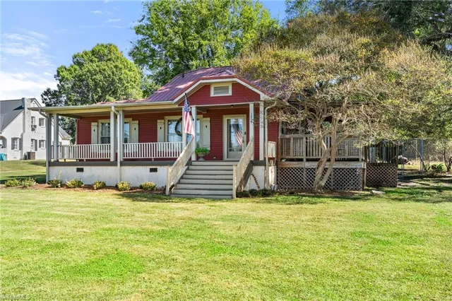 $269,000 | 1058 North Main Street, Walnut Cove, NC 27052