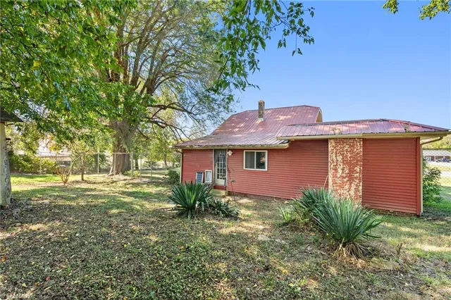 $269,000 | 1058 North Main Street, Walnut Cove, NC 27052