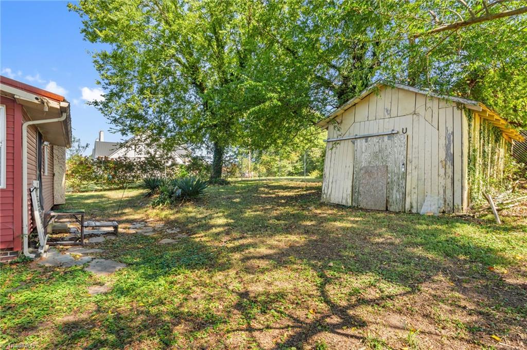 1058 North Main Street Walnut Cove, NC 27052 - Photo 39 of 42