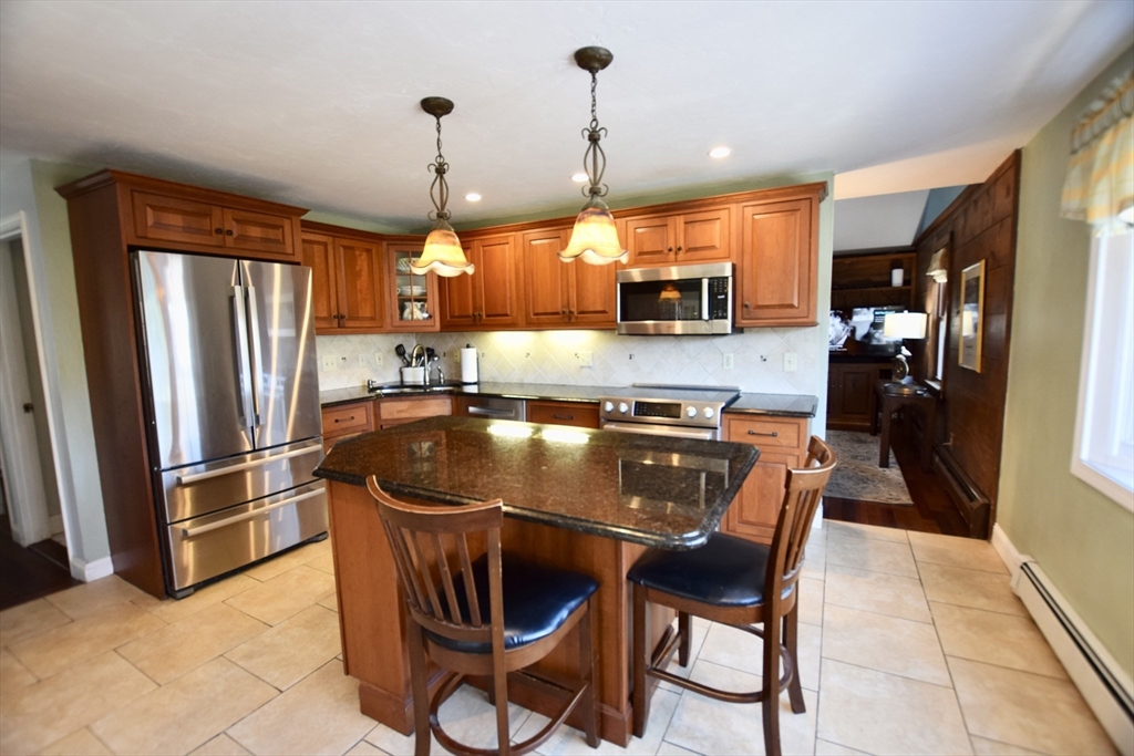 9 Hill Dale Road Plymouth, MA 02360 - Photo 8 of 40