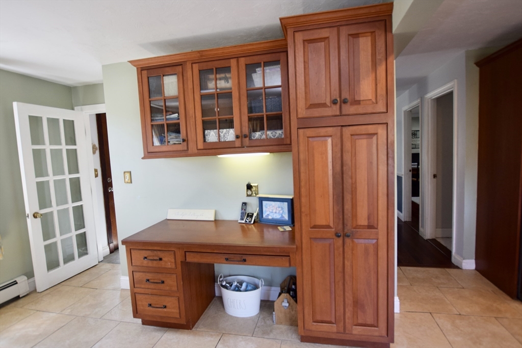 9 Hill Dale Road Plymouth, MA 02360 - Photo 10 of 40