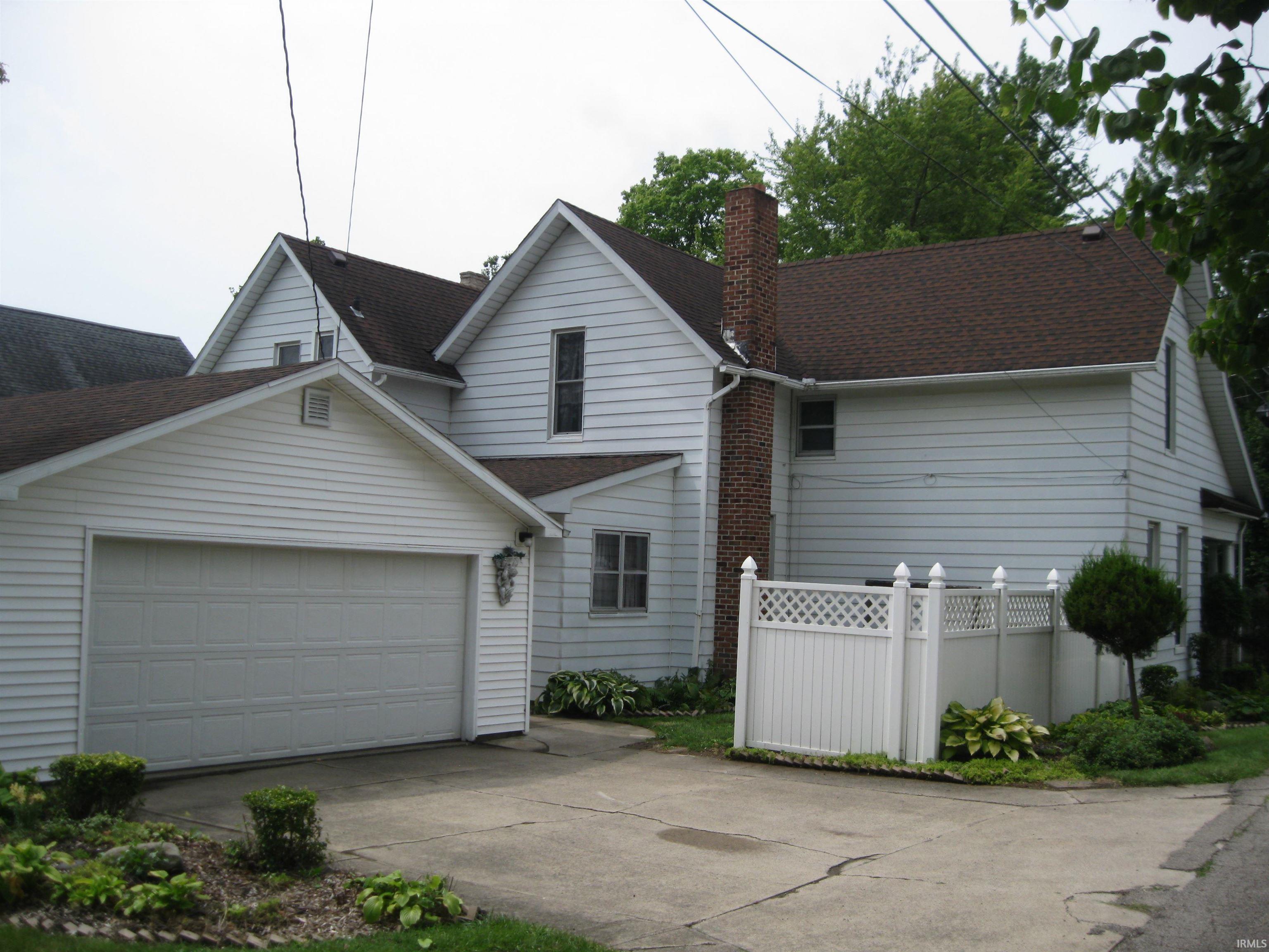 221 South 1st Street Decatur, IN 46733 - Photo 5 of 36
