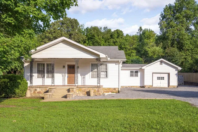 $2,200 | 515 Ely Road, Chattanooga, TN 37415