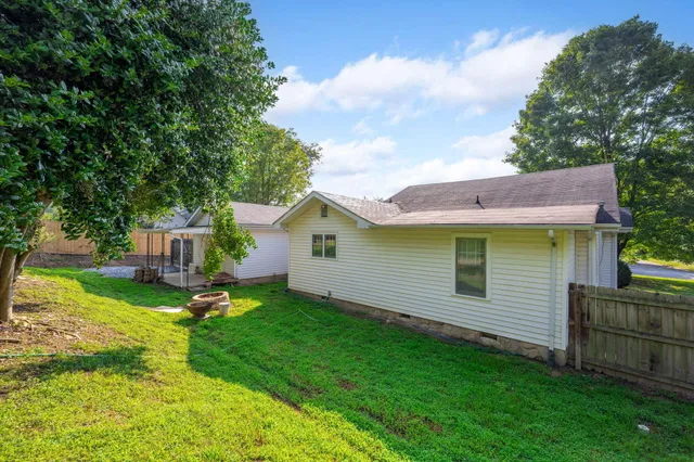 $2,200 | 515 Ely Road, Chattanooga, TN 37415