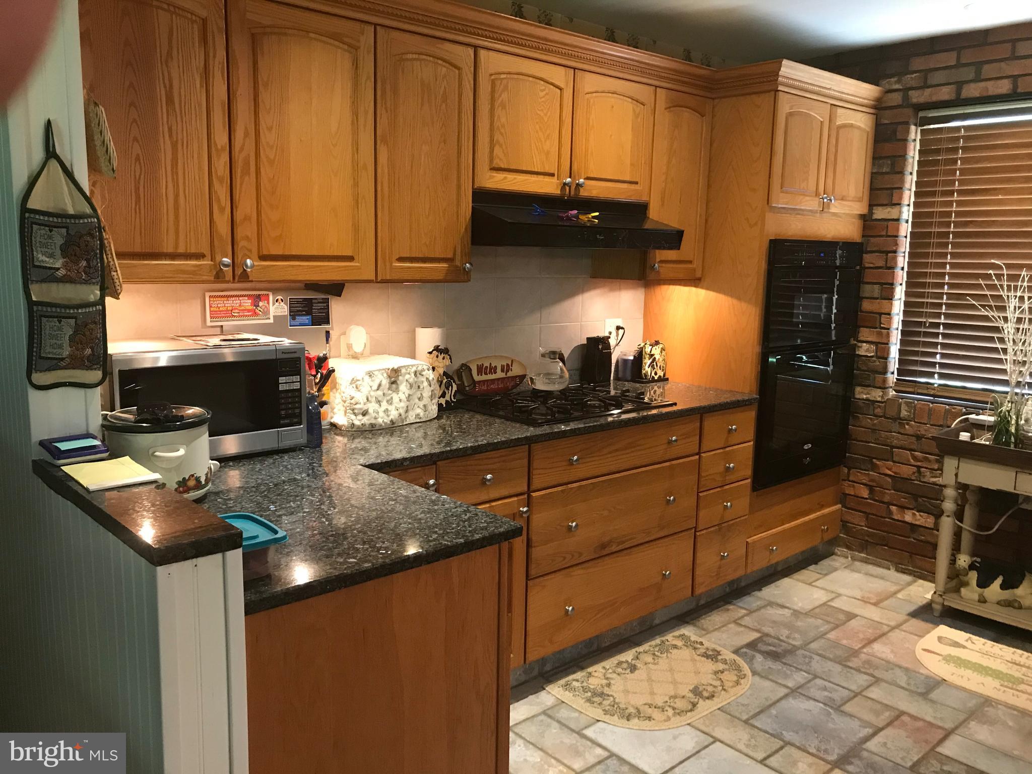 323 Burrs Mill Road Southampton, NJ 08088 - Photo 2 of 4