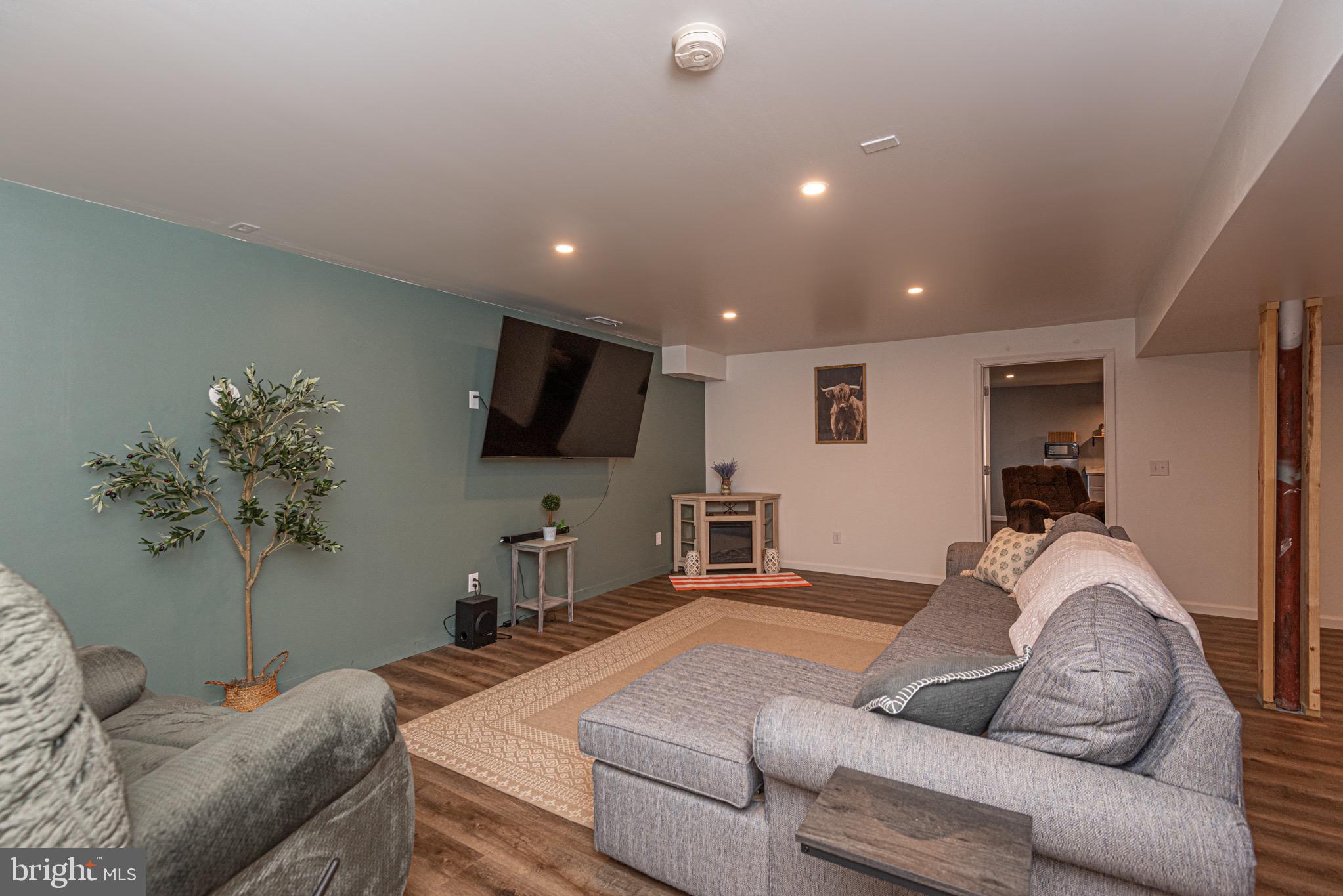 242 Hayden Road Centreville, MD 21617 - Photo 30 of 40 Family room