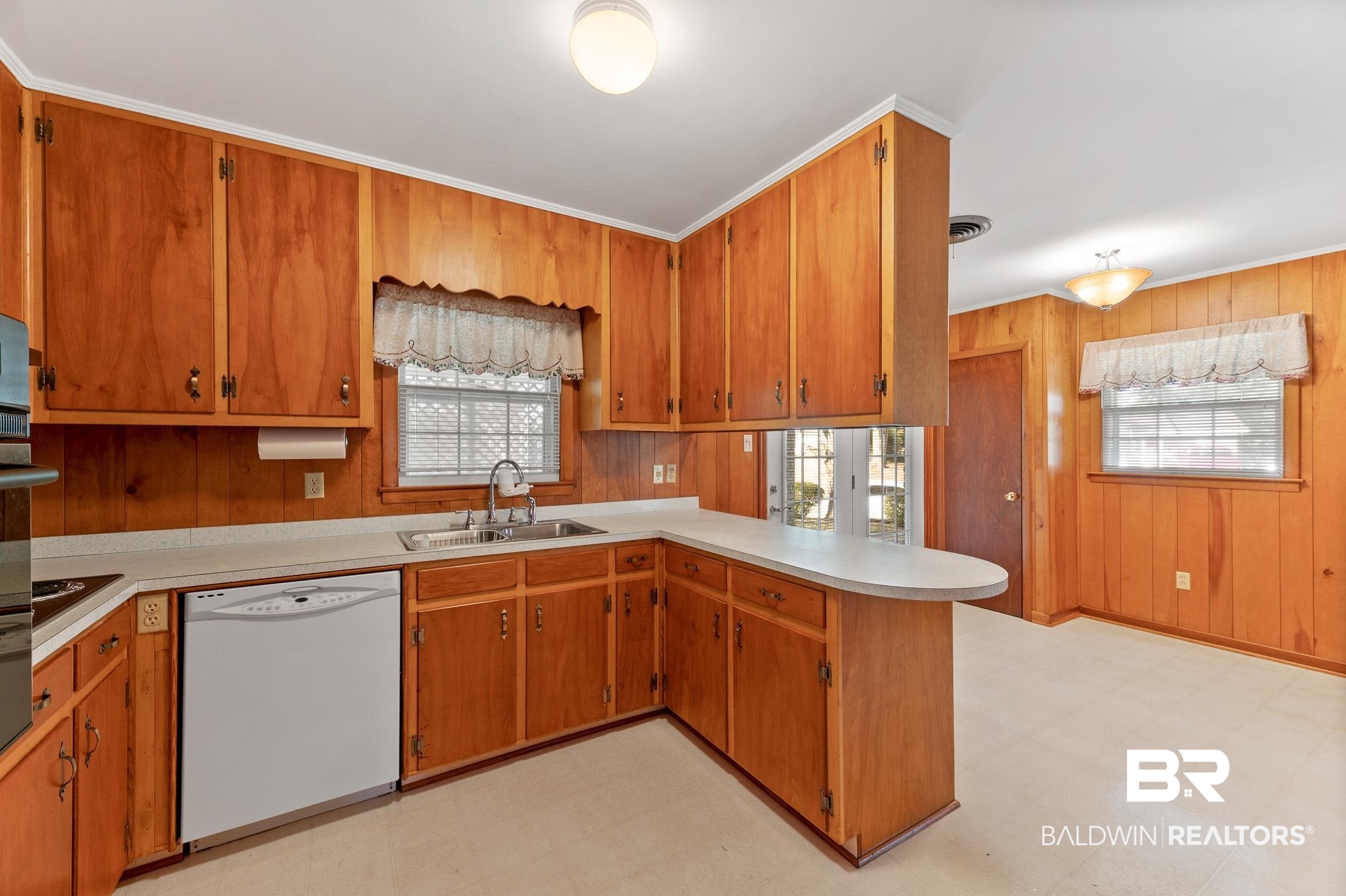 53 Margaret Avenue Mobile, AL 36611 - Photo 10 of 21 Kitchen