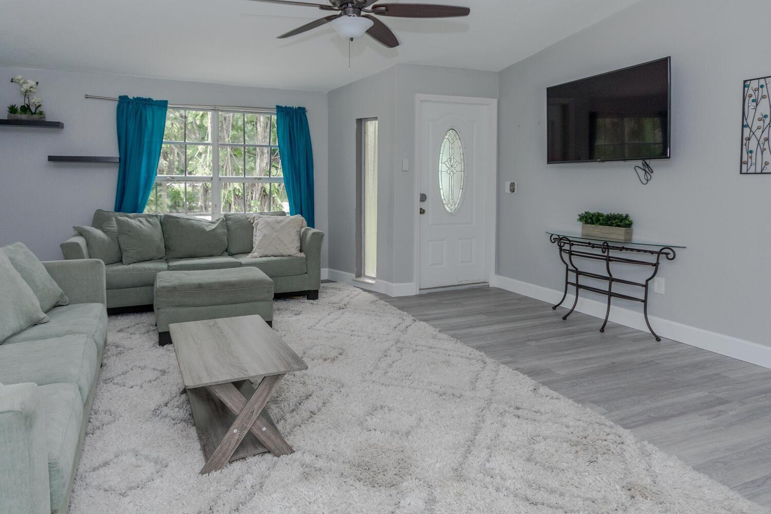 9709 154th Road North Jupiter, FL 33478 - Photo 5 of 37 Front Entrance