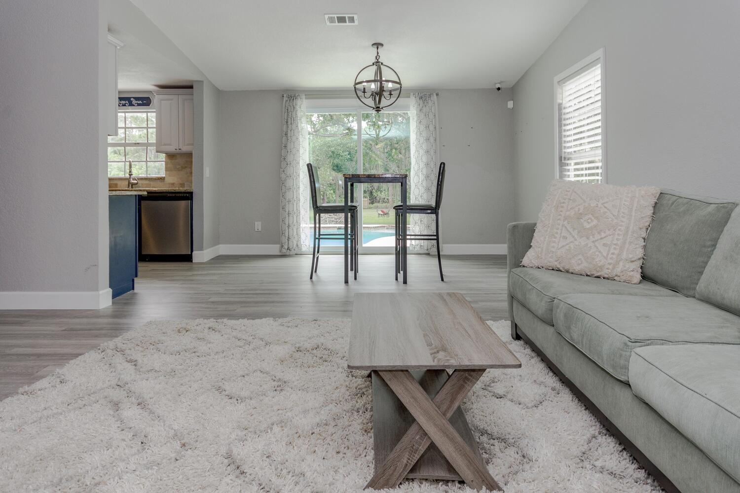 9709 154th Road North Jupiter, FL 33478 - Photo 7 of 37 Dining Area
