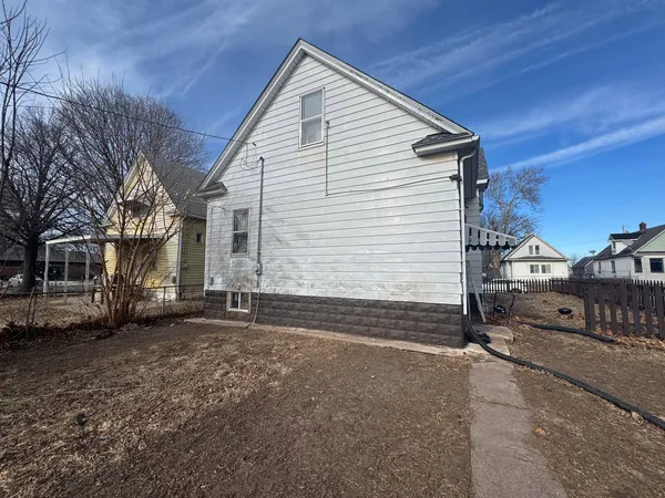 $54,900 | 504 14th Avenue, Rock Island, IL 61201