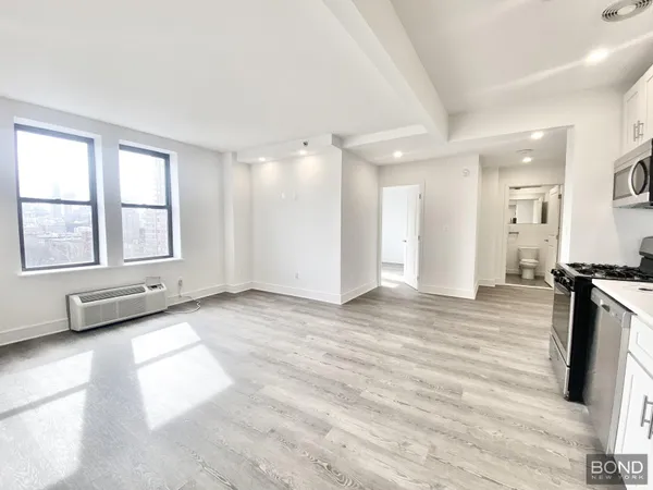$7,495 | 45 West 81st Street, Unit 11B | Upper West Side
