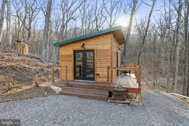 a view of a dry yard with an outdoor space