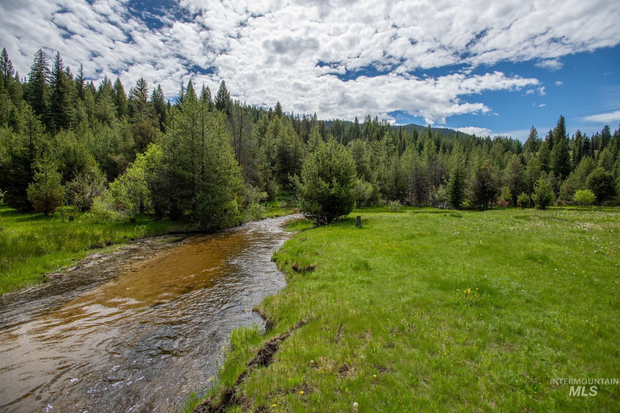 39 Clear Creek Road Cascade, ID 83611 - Photo 2 of 8