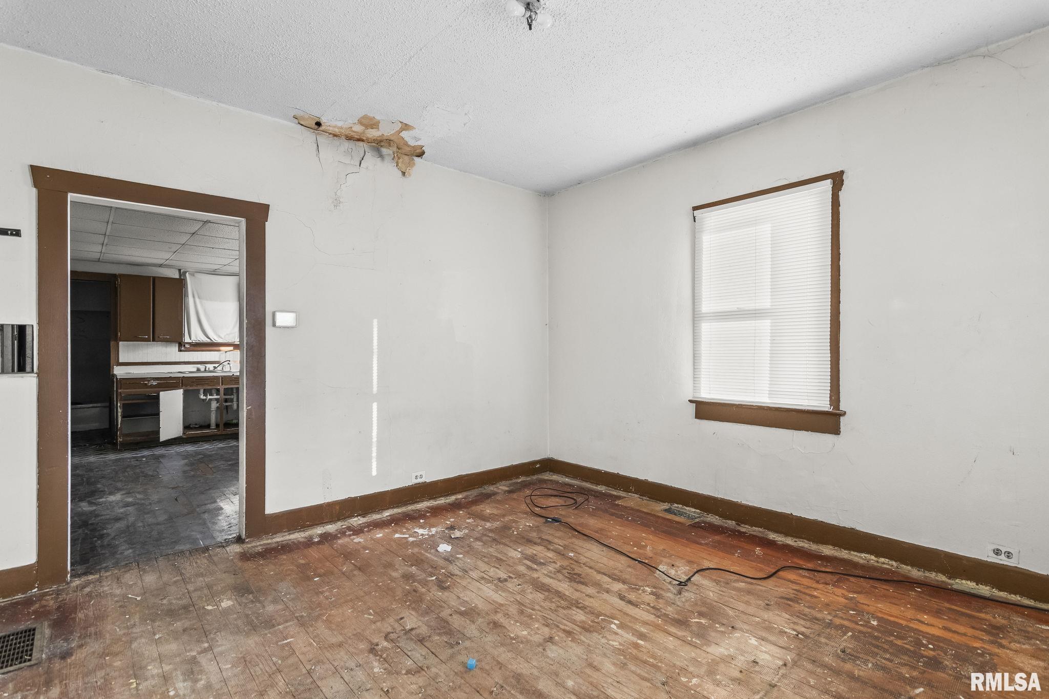 534 South Livingston Street Springfield, IL 62703 - Photo 8 of 27 Gallery Image 8