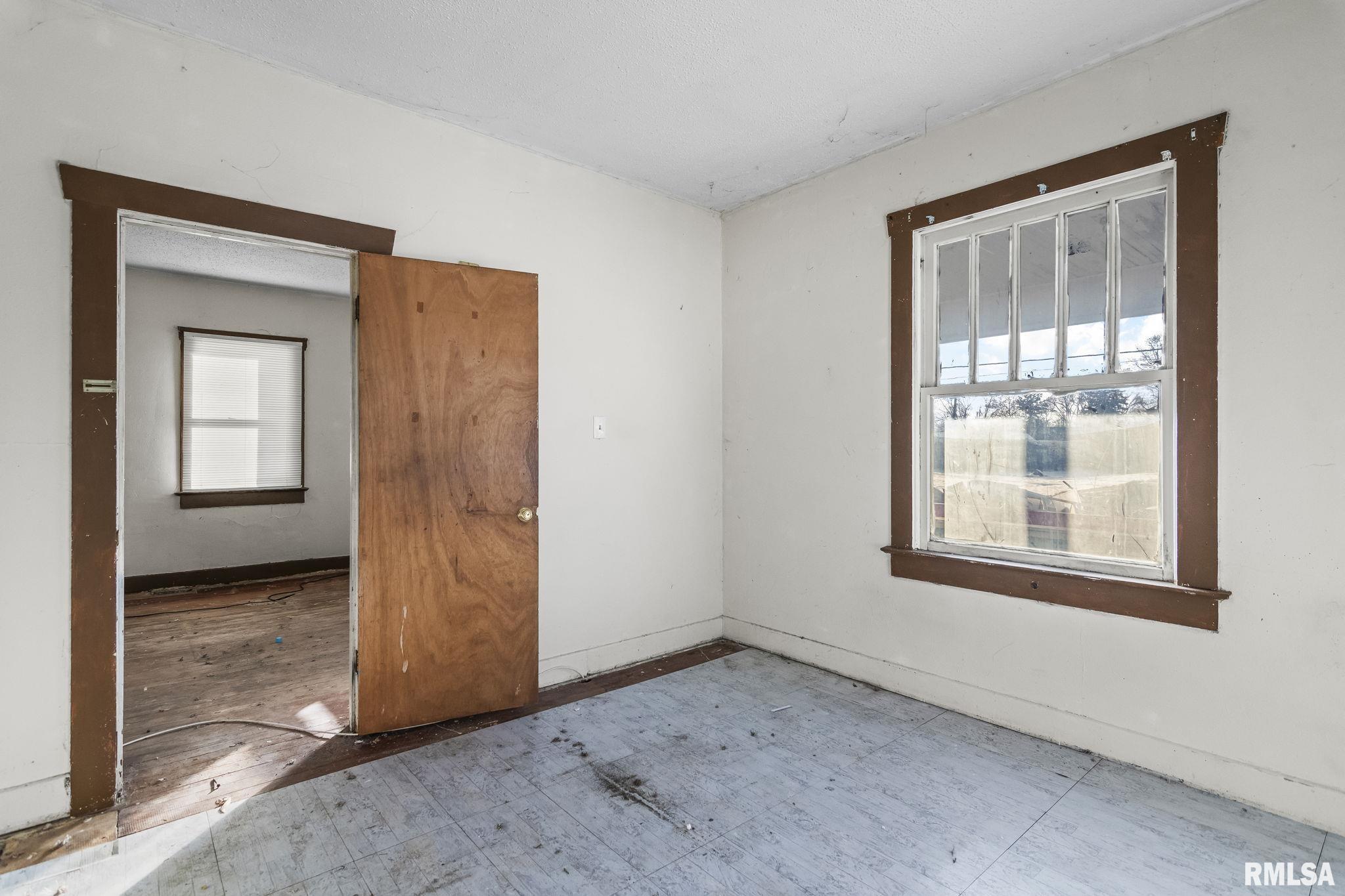 534 South Livingston Street Springfield, IL 62703 - Photo 10 of 27 Gallery Image 10