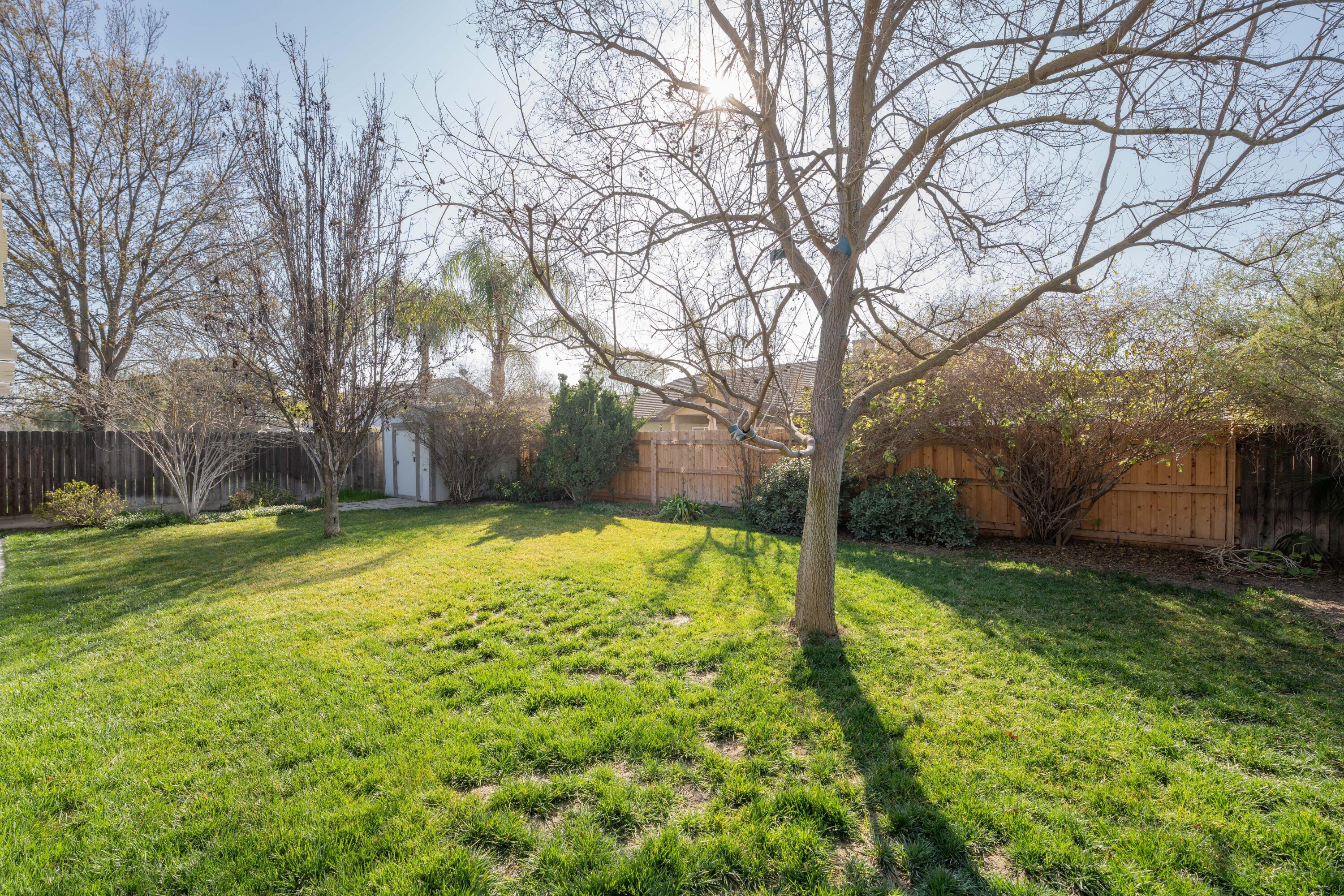 2093 West Rio Hondo Way Hanford, CA 93230 - Photo 31 of 35 32
