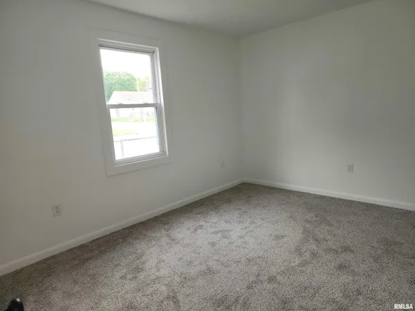 $159,900 | 210 North State Street, Lincoln, IL 62656