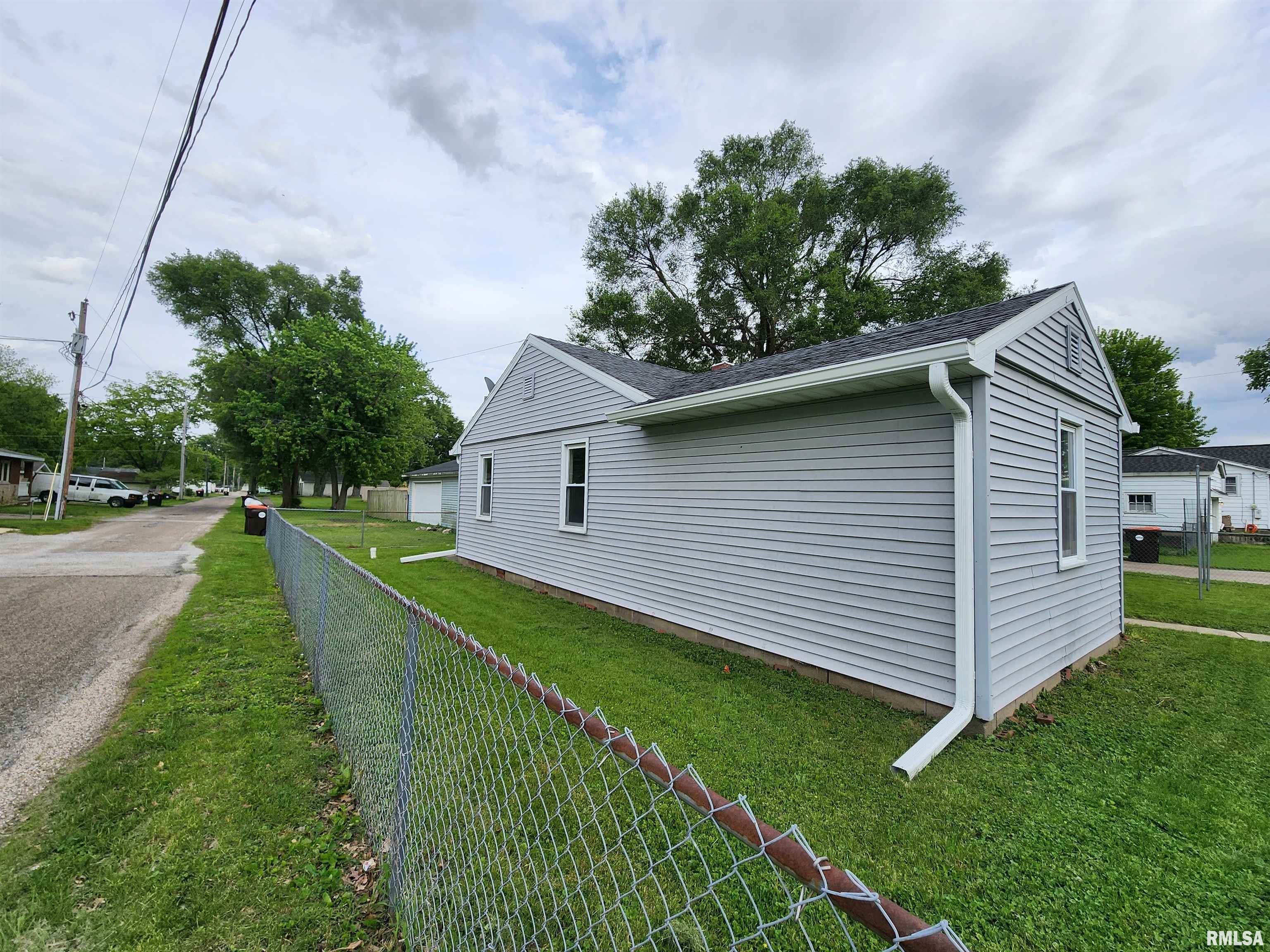 210 North State Street Lincoln, IL 62656 - Photo 5 of 30