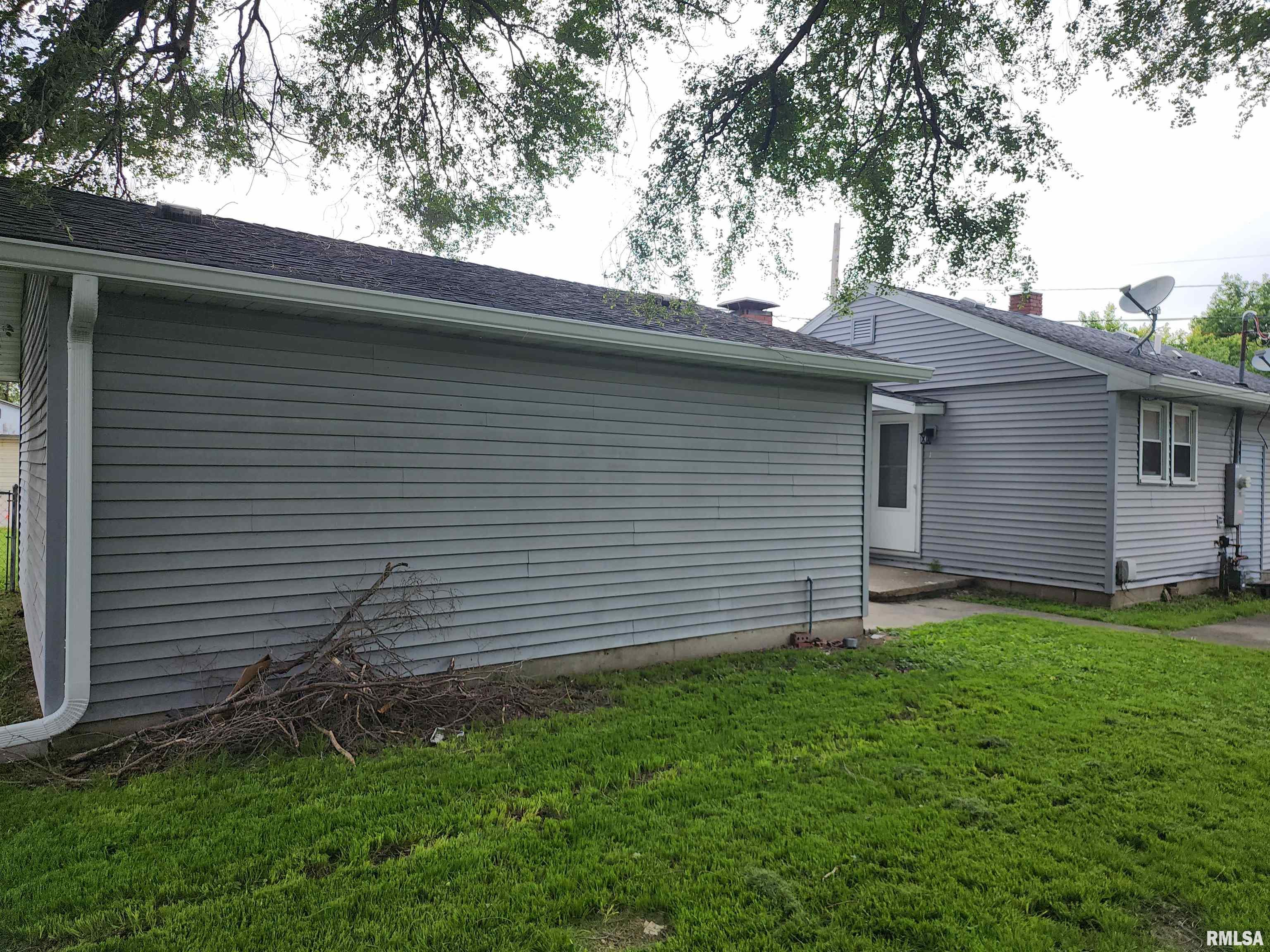 210 North State Street Lincoln, IL 62656 - Photo 6 of 30