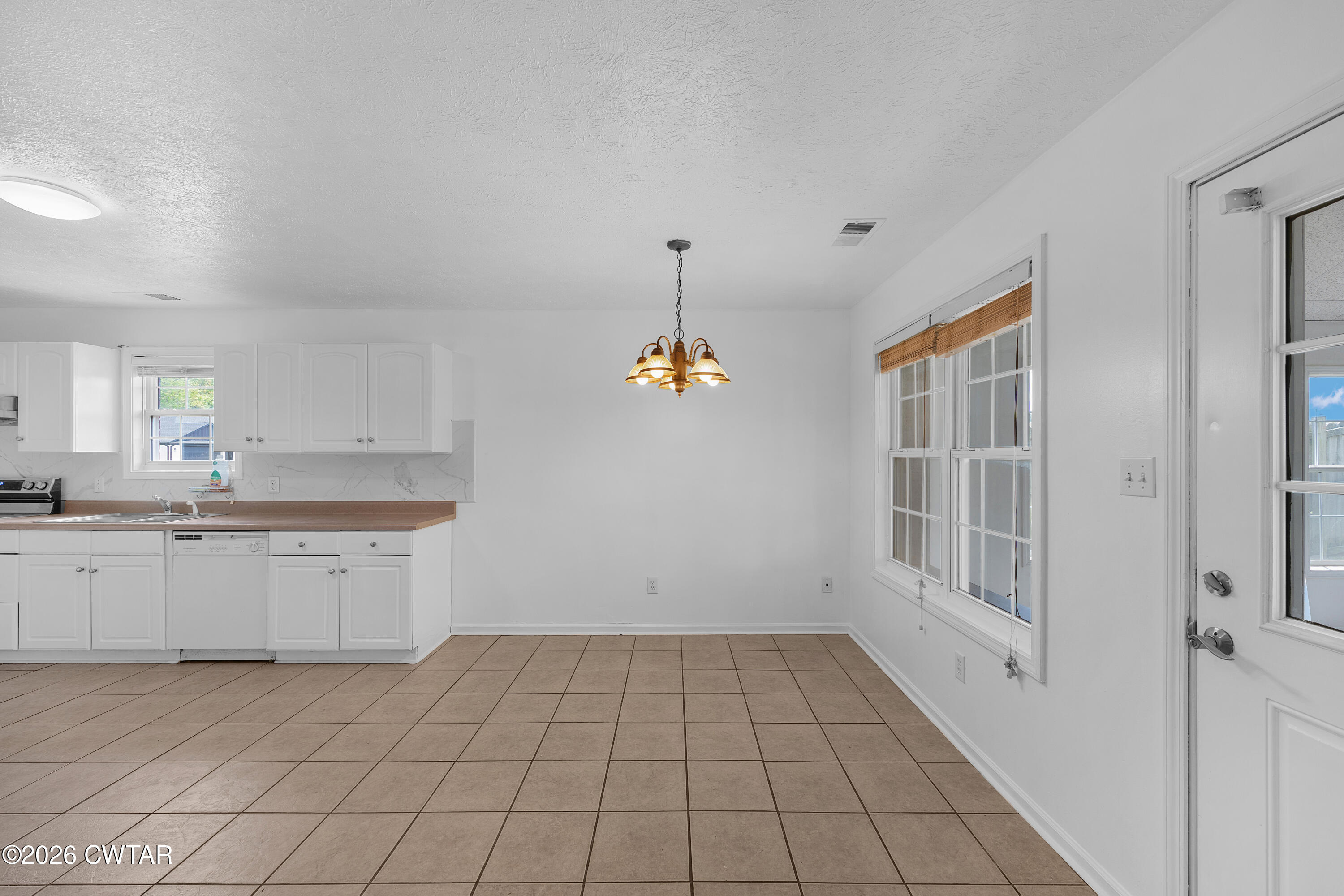 57 Rampart Drive Jackson, TN 38305 - Photo 15 of 20 EN4A5743