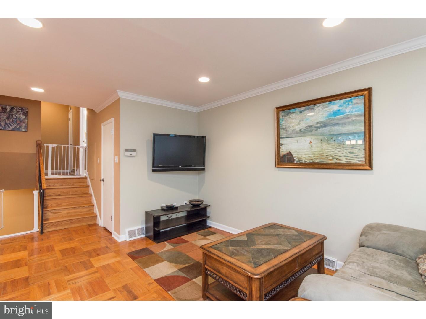 17 Juniper Road Havertown, PA 19083 - Photo 9 of 22 Living Room