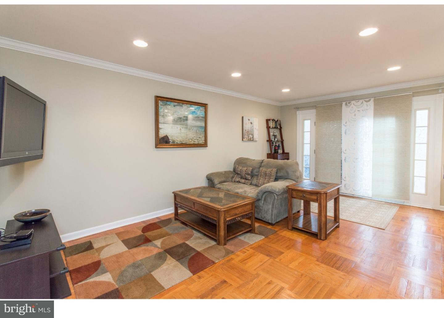 17 Juniper Road Havertown, PA 19083 - Photo 10 of 22 Living Room