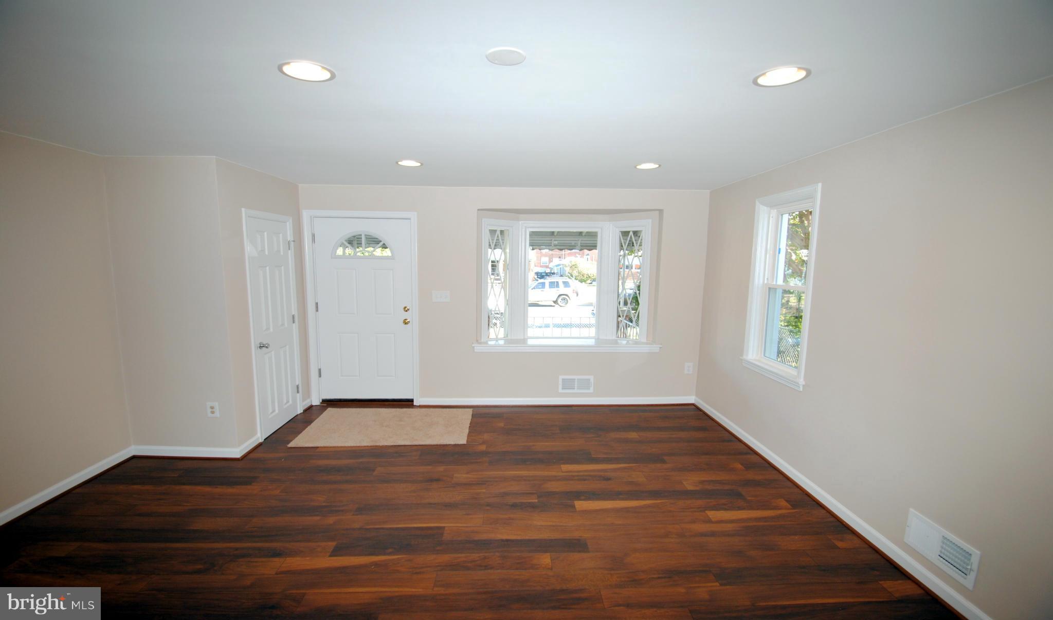1954 Frames Road Baltimore, MD 21222 - Photo 3 of 29 Family Room
