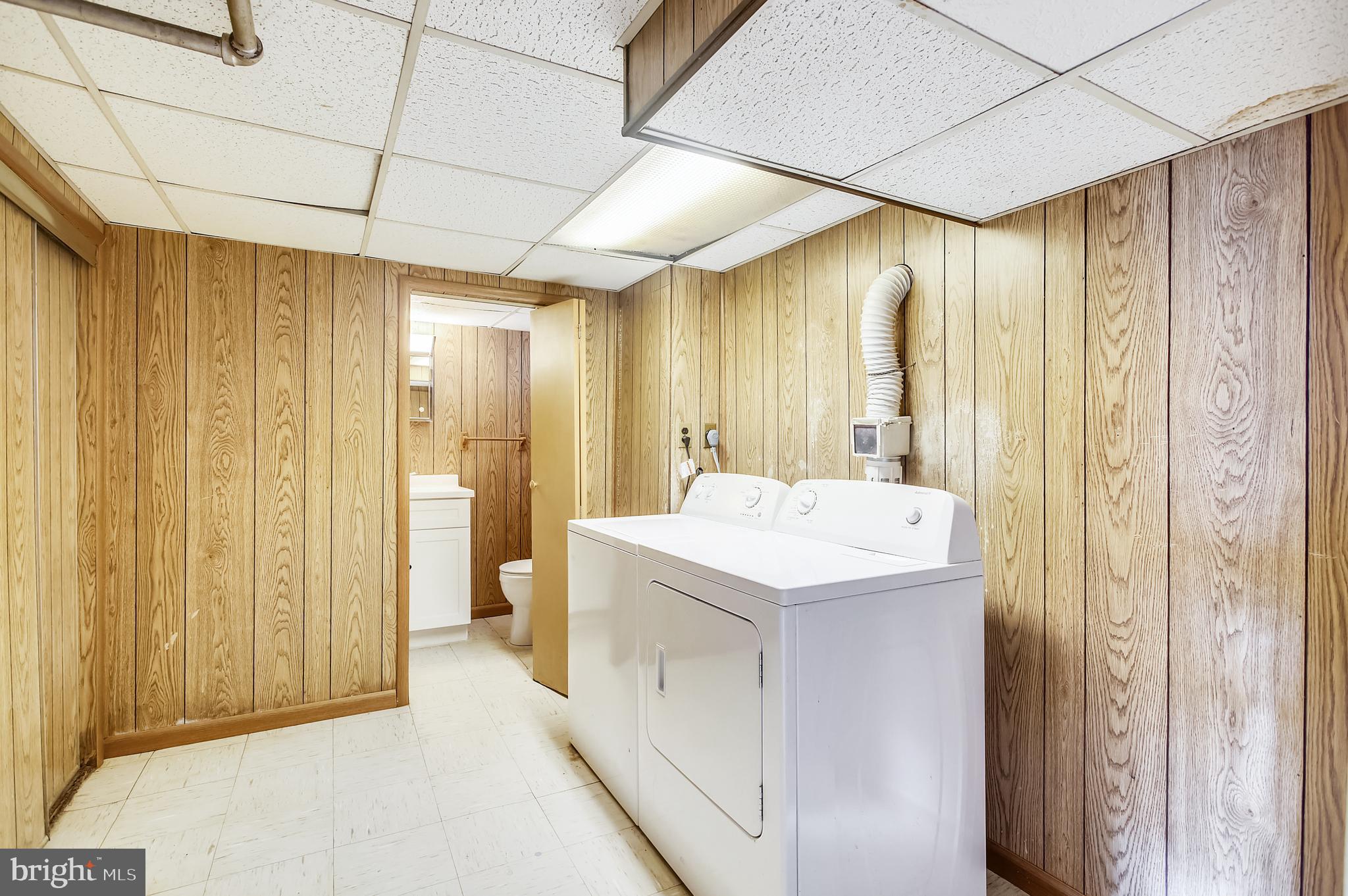 2813 Chesley Avenue Baltimore, MD 21234 - Photo 16 of 19 View of LL Laundry Rm from Clubroom