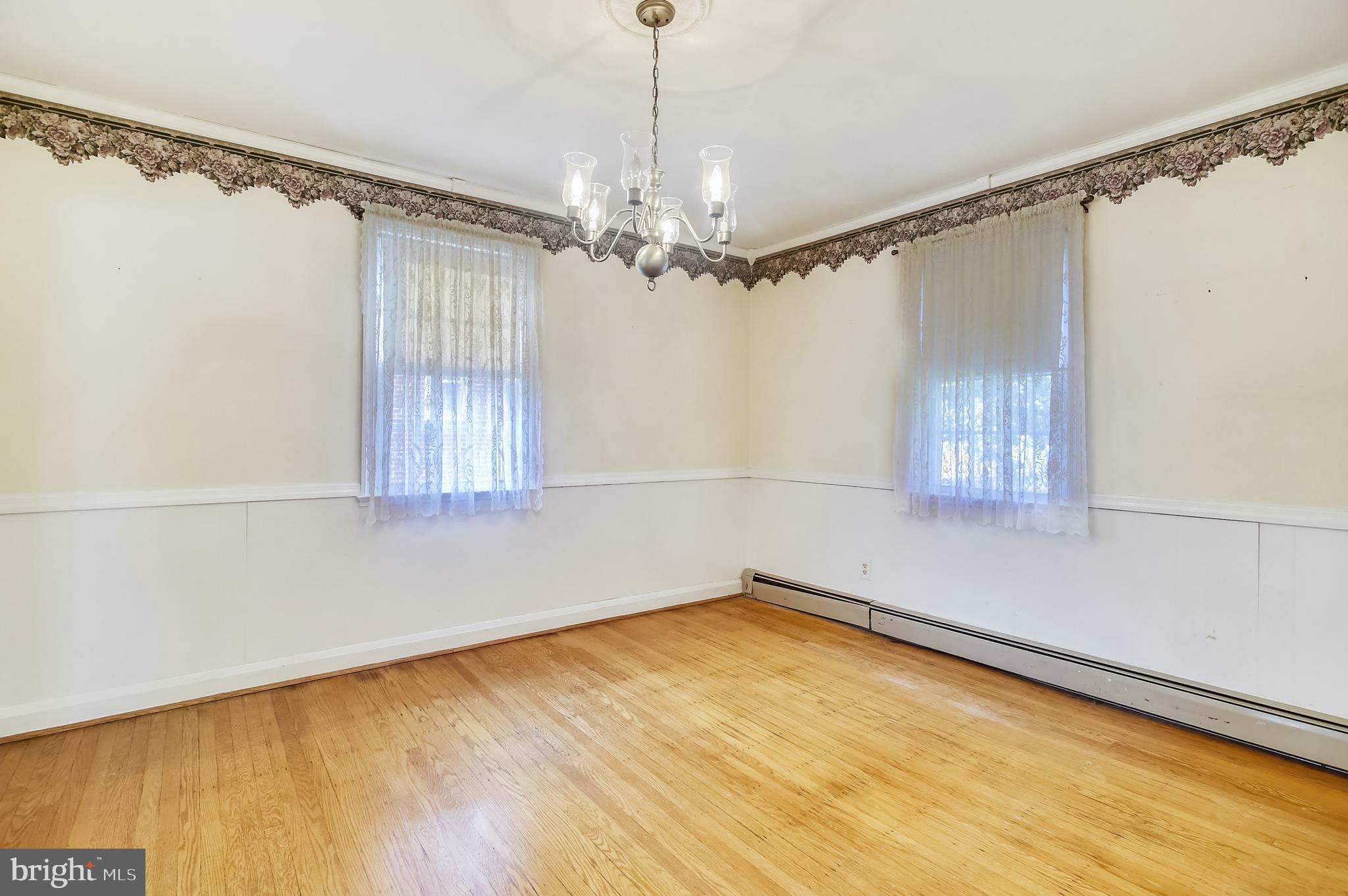 2813 Chesley Avenue Baltimore, MD 21234 - Photo 7 of 19 View of DR from Kitchen