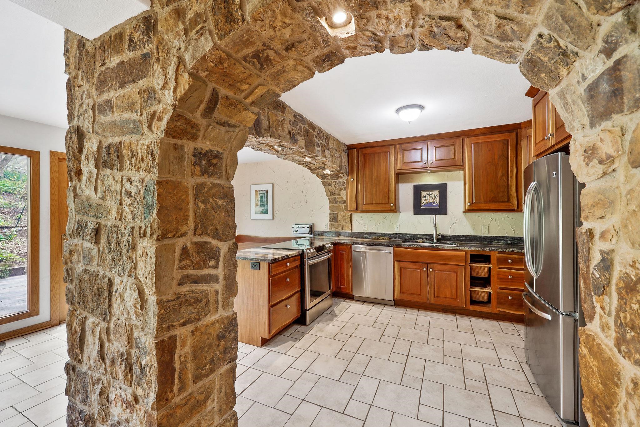 4215 Wanetah Trail Madison, WI 53711 - Photo 22 of 53