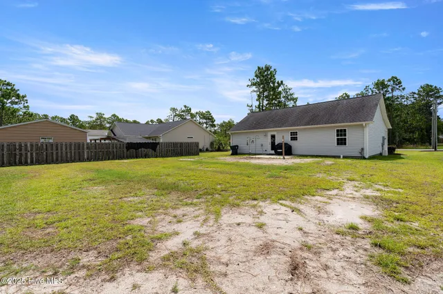 $2,200 | 585 Mission Road, Southport, NC 28461