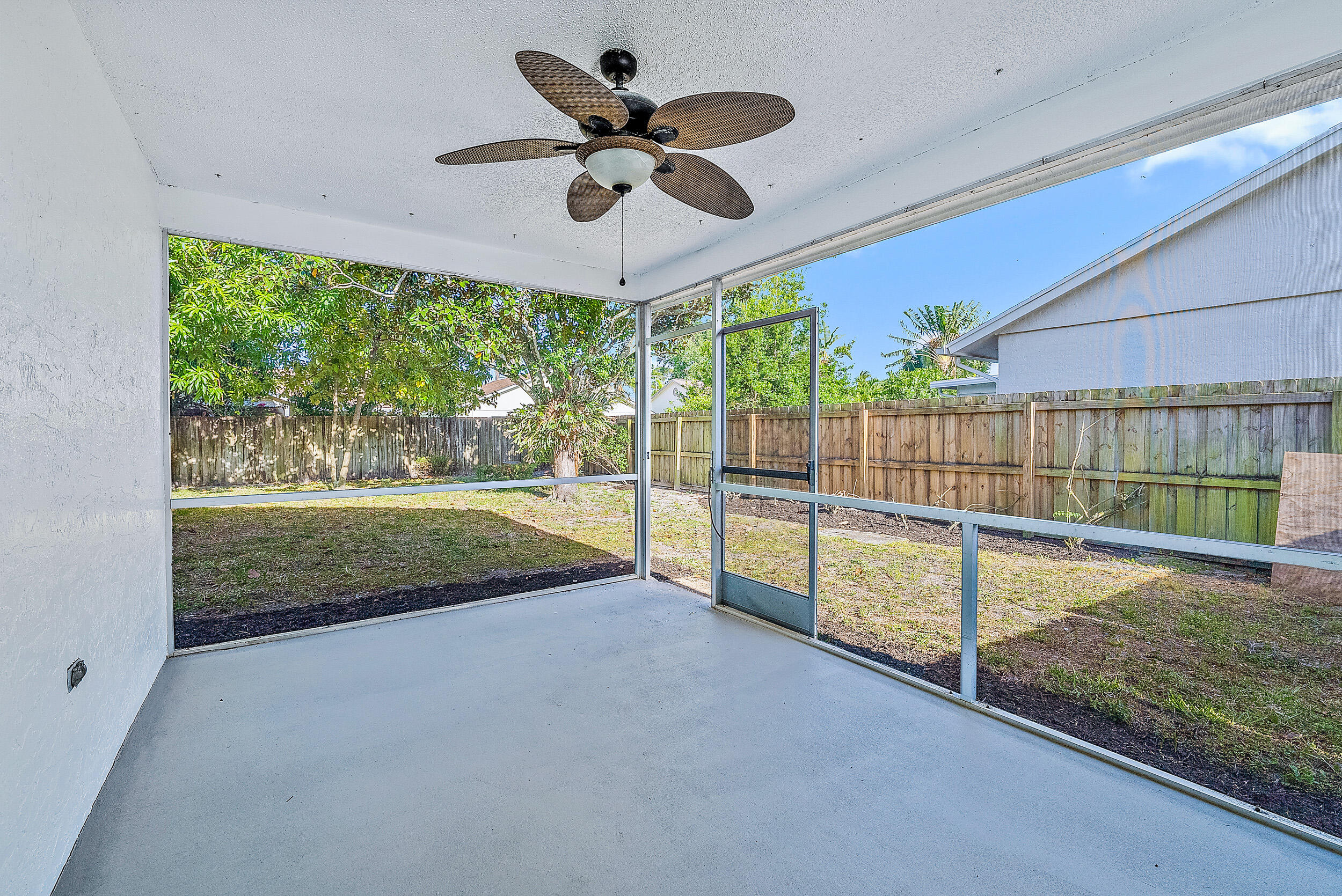 104 Wandering Trail Jupiter, FL 33458 - Photo 2 of 17 104 Wandering Trail-14