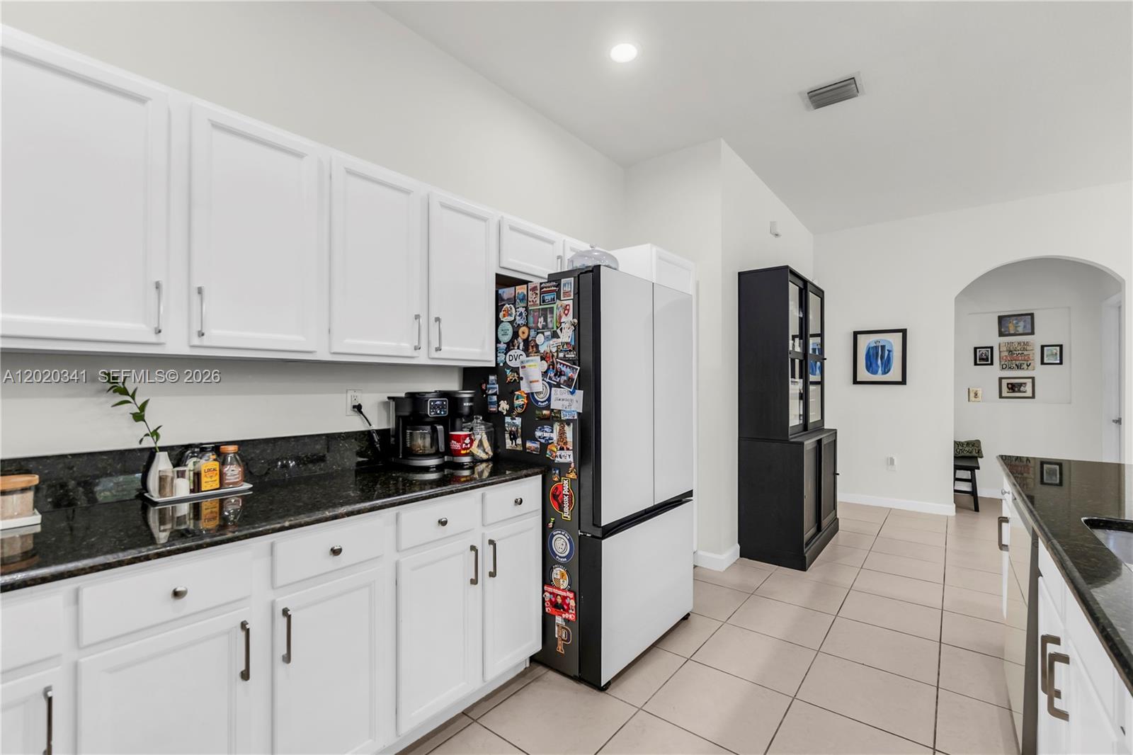 17064 Southwest 90th Way Miami, FL 33196 - Photo 12 of 36