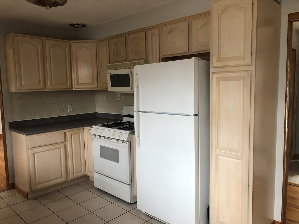 39 Allendale Road Binghamton, NY 13903 - Photo 9 of 24 Gallery Image 9