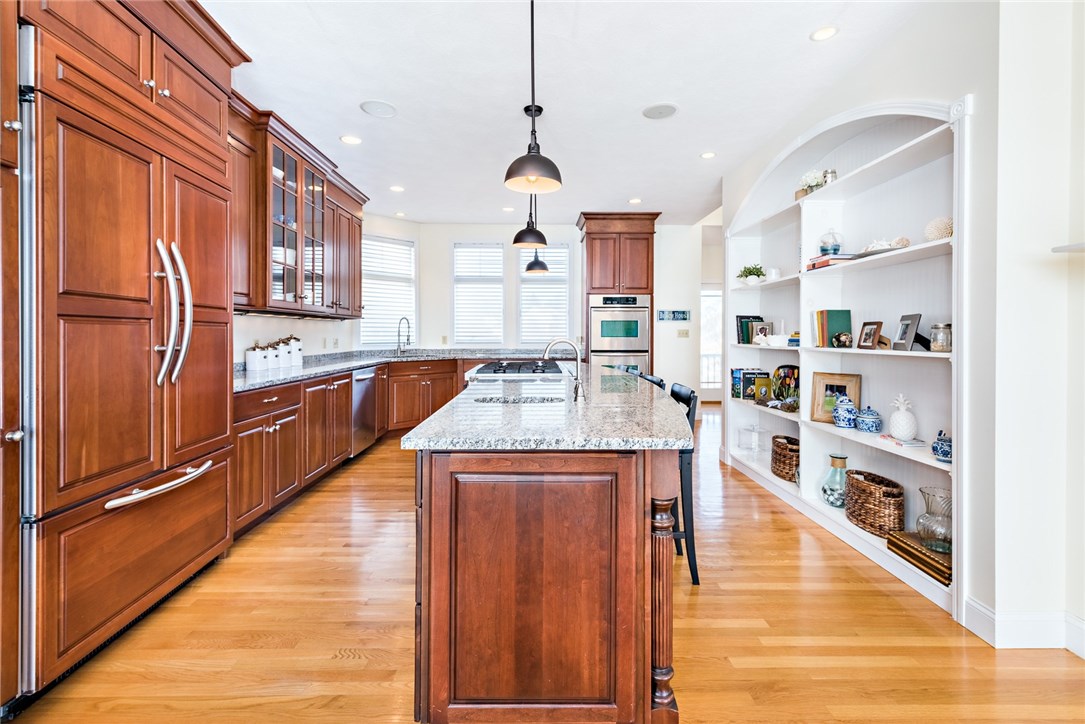58 Melbourn Road Warwick, RI 02886 - Photo 11 of 30