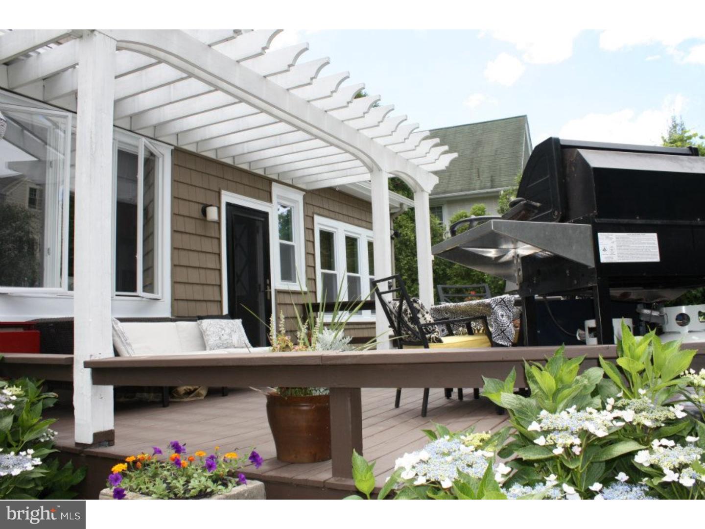 1104 Edgewood Road Havertown, PA 19083 - Photo 4 of 25