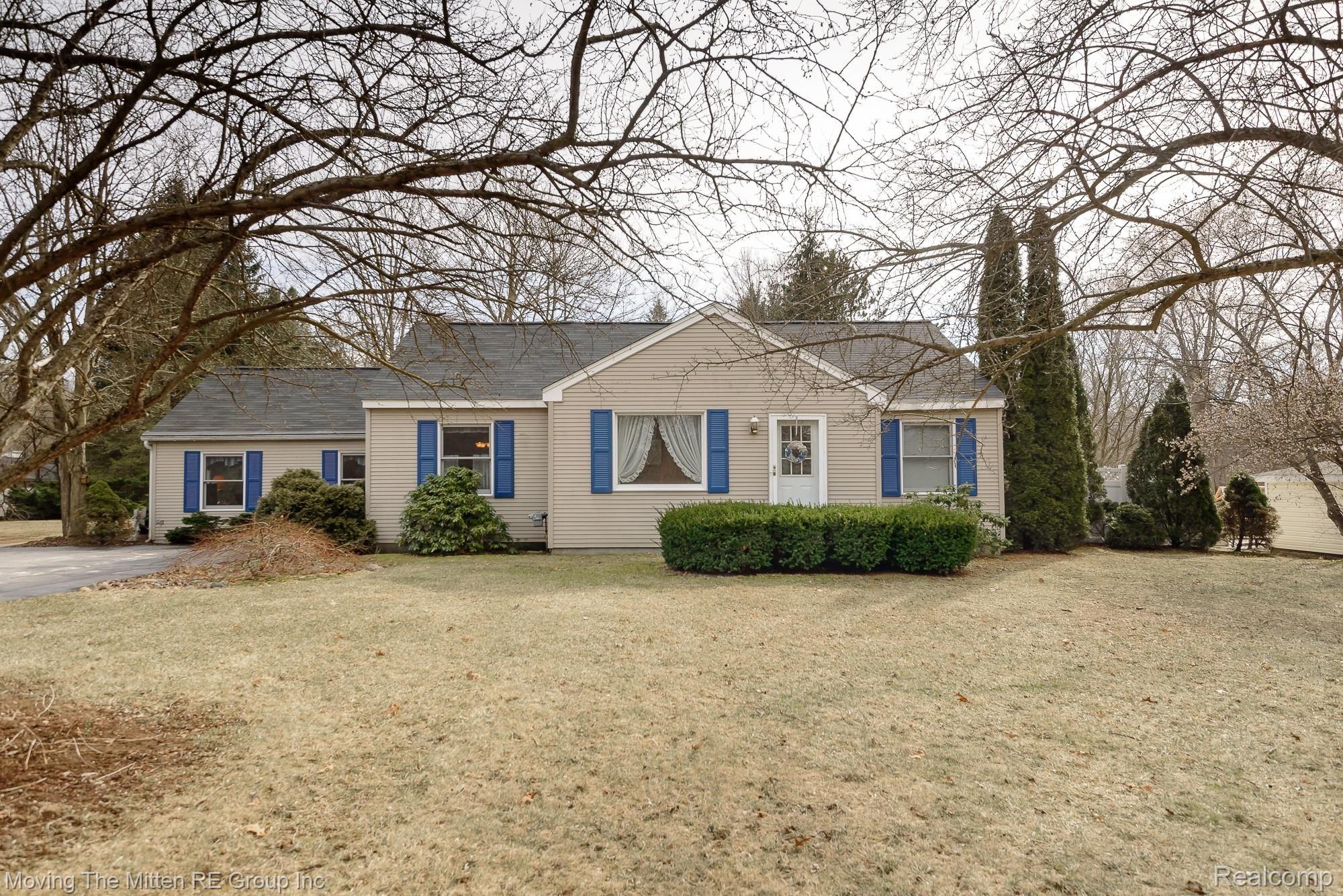 42797 Fret Road Belleville, MI 48111 - Photo 1 of 59 1.jpg
