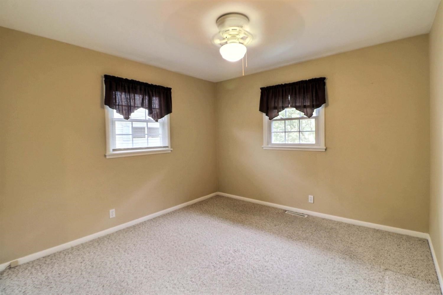 10702 Porter Street Crown Point, IN 46307 - Photo 5 of 30 1500x999
