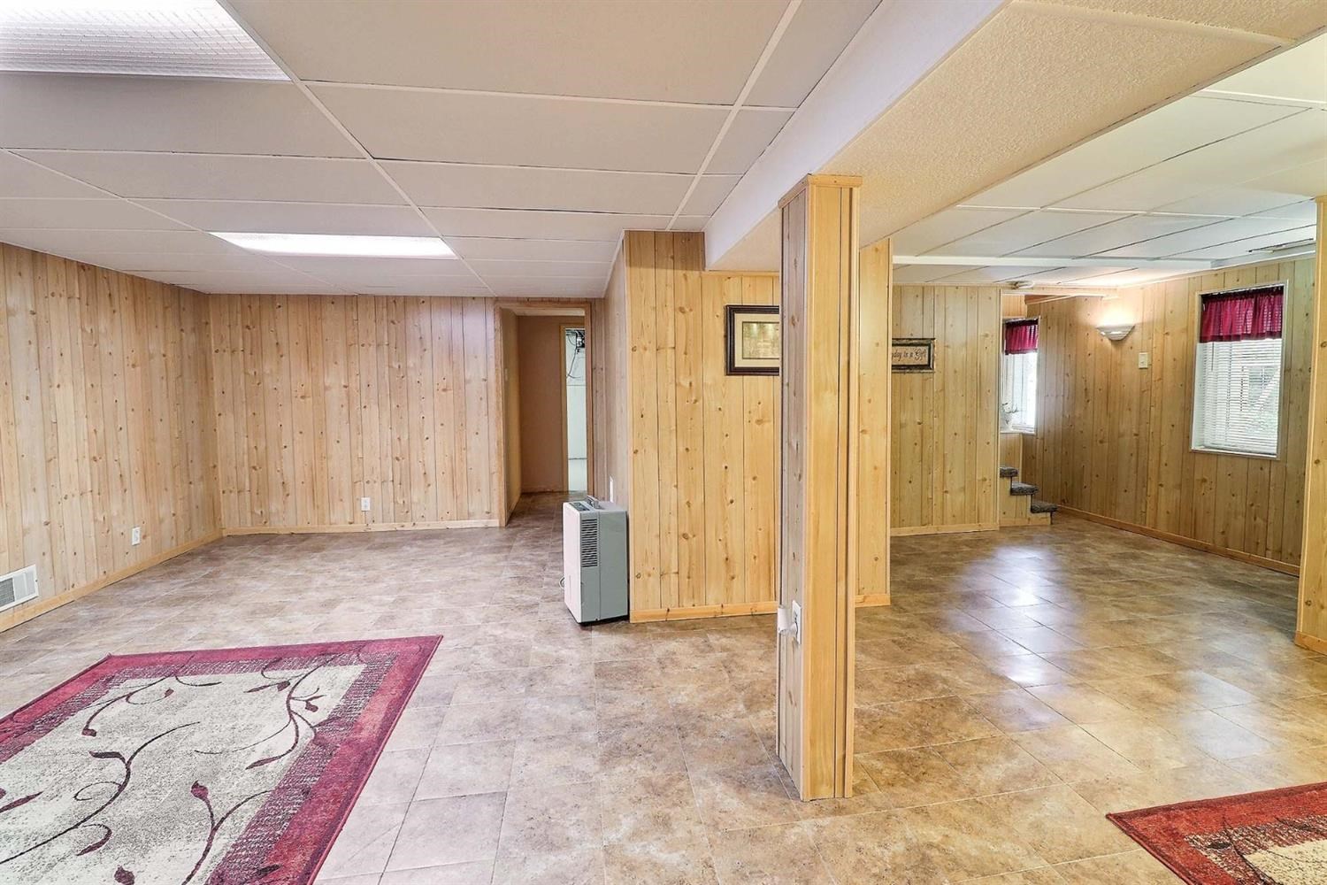 10702 Porter Street Crown Point, IN 46307 - Photo 9 of 30 1500x1000
