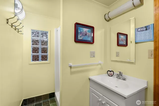 a view of a house with a tree