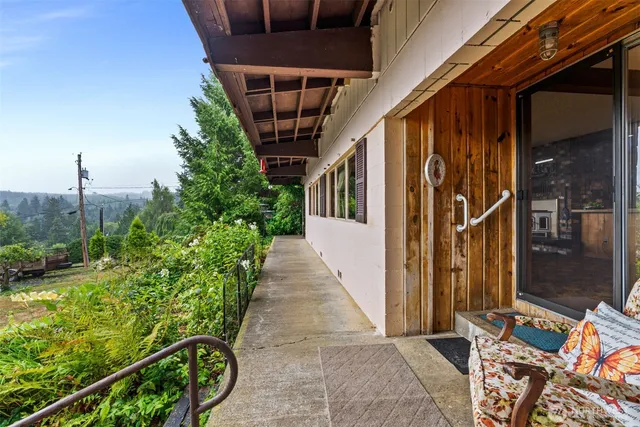 $425,000 | 431 B Street, South Bend, WA 98586