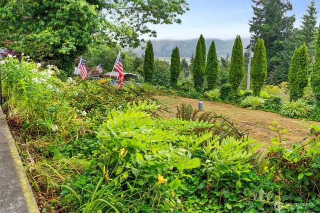 $425,000 | 431 B Street, South Bend, WA 98586