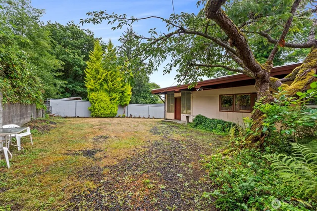 $425,000 | 431 B Street, South Bend, WA 98586