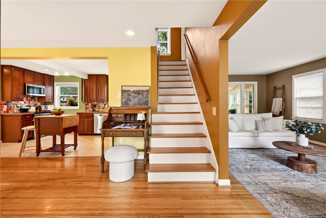 41 Rock Beach Road Irondequoit, NY 14617 - Photo 15 of 42 Gallery Image 15